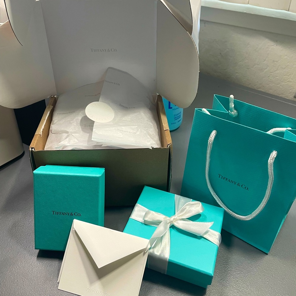 Tiffany gifting package! 🥰💍💎🎁